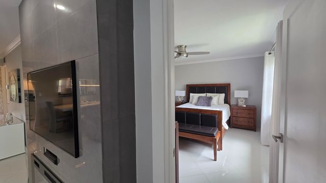 9301 Sunrise Lakes Boulevard 306, Sunrise, FL 33322