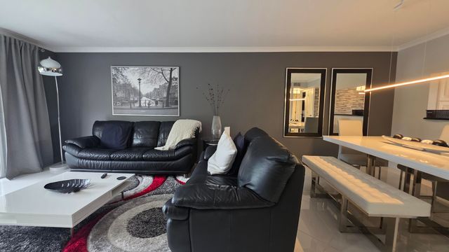 9301 Sunrise Lakes Boulevard 306, Sunrise, FL 33322