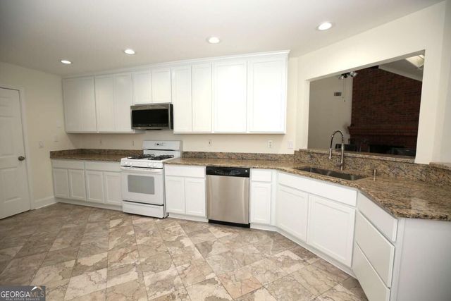 3458 English Oaks Drive NW, Kennesaw, GA 30144
