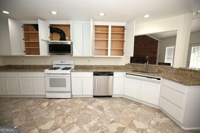 3458 English Oaks Drive NW, Kennesaw, GA 30144