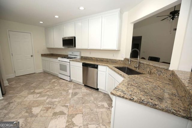 3458 English Oaks Drive NW, Kennesaw, GA 30144