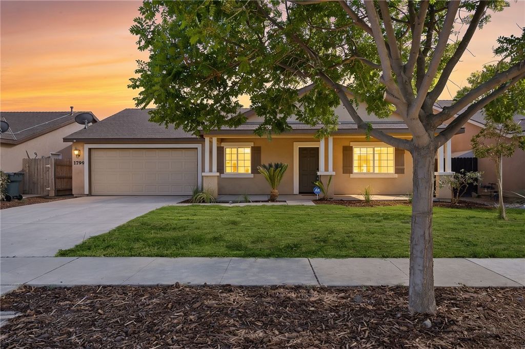 Image 1 of property listing at 1799 Capistrano, Tulare, CA 93274