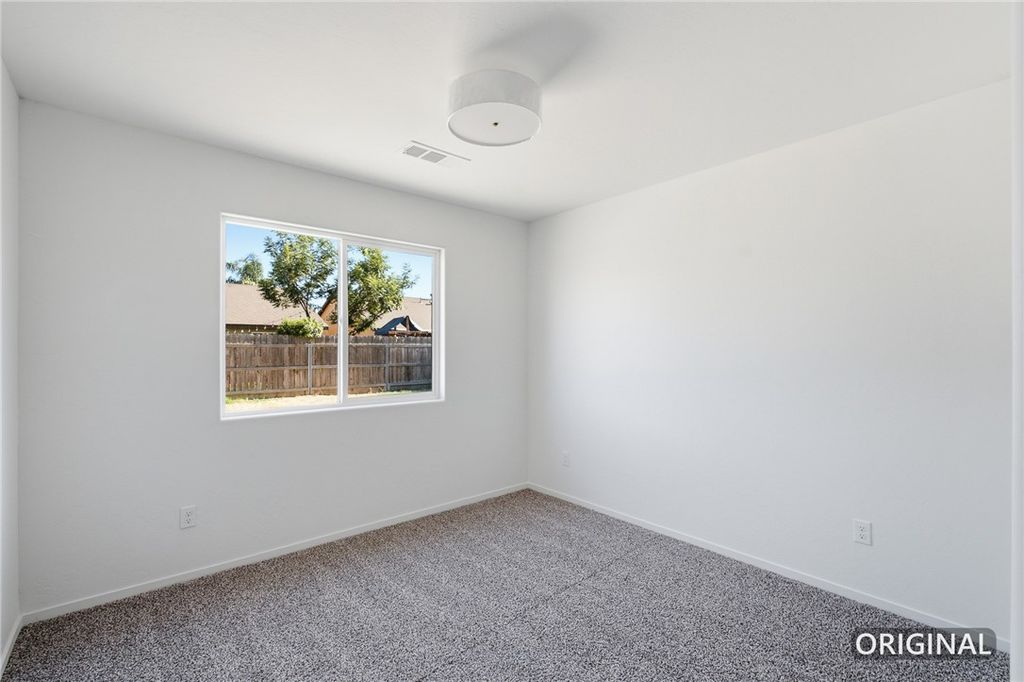 Image 13 of property listing at 1799 Capistrano, Tulare, CA 93274
