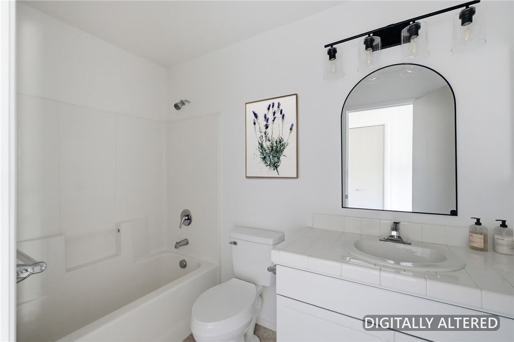 Image 16 of property listing at 1799 Capistrano, Tulare, CA 93274