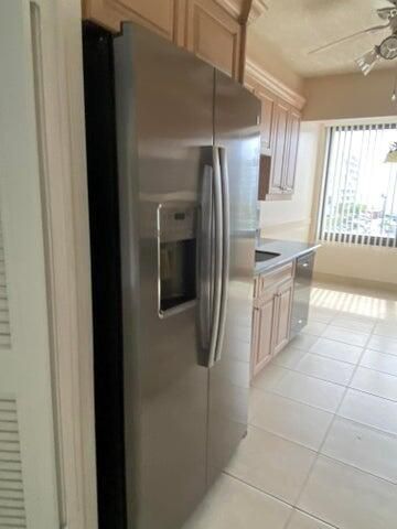 3589 S Ocean Boulevard 402, South Palm Beach, FL 33480