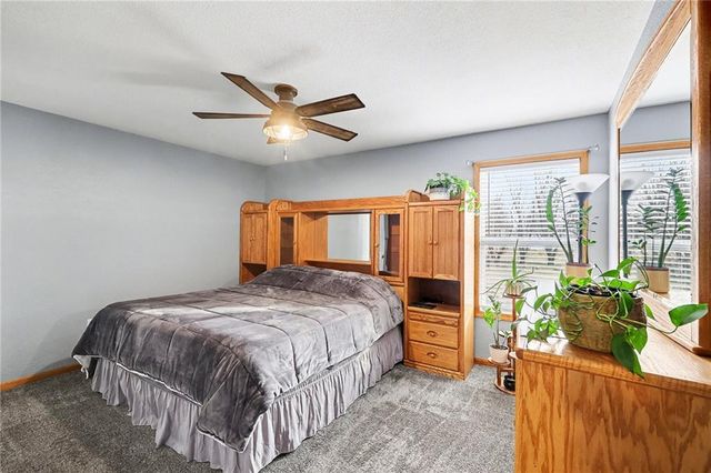 1114 Pebble Beach Lane, Ottawa, KS 66067