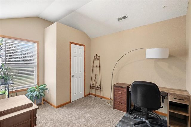 1114 Pebble Beach Lane, Ottawa, KS 66067