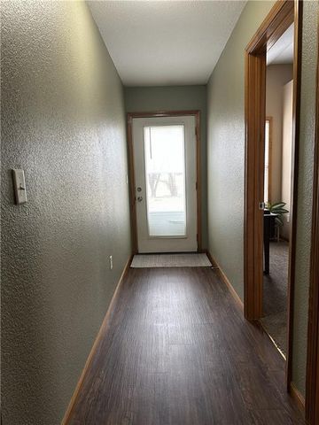 1114 Pebble Beach Lane, Ottawa, KS 66067