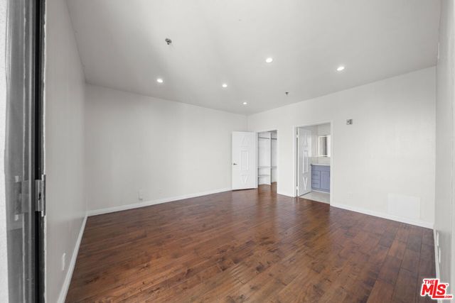326 Westminster Avenue 404, Los Angeles, CA 90020