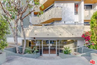 326 Westminster Avenue 404, Los Angeles, CA 90020