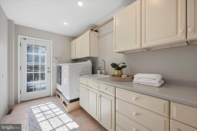 50 ALLYSSA DR, Media, PA 19063
