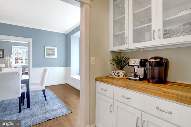 3805 18TH ST N, Arlington, VA 22207