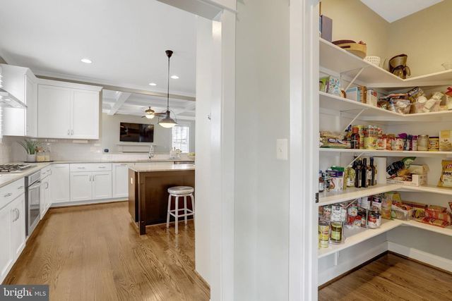 3805 18TH ST N, Arlington, VA 22207