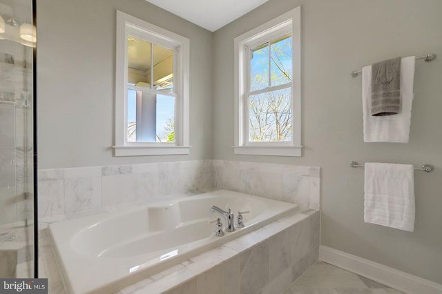 3805 18TH ST N, Arlington, VA 22207