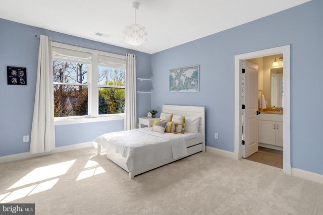 3805 18TH ST N, Arlington, VA 22207