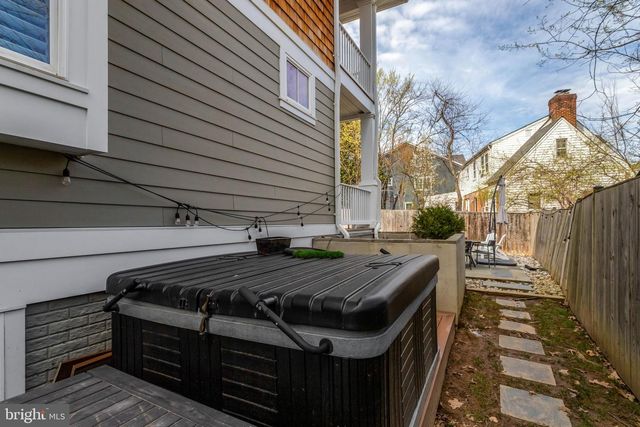 3805 18TH ST N, Arlington, VA 22207