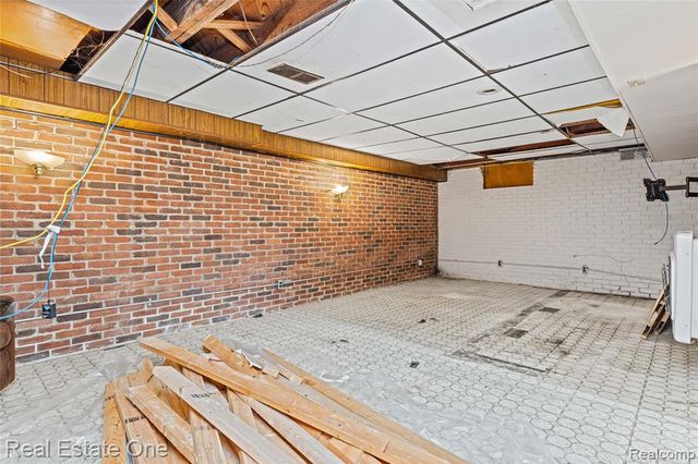 9585 N Eston Road, Clarkston, MI 48348
