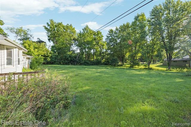 9585 N Eston Road, Clarkston, MI 48348