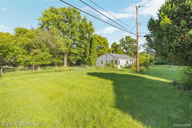 9585 N Eston Road, Clarkston, MI 48348