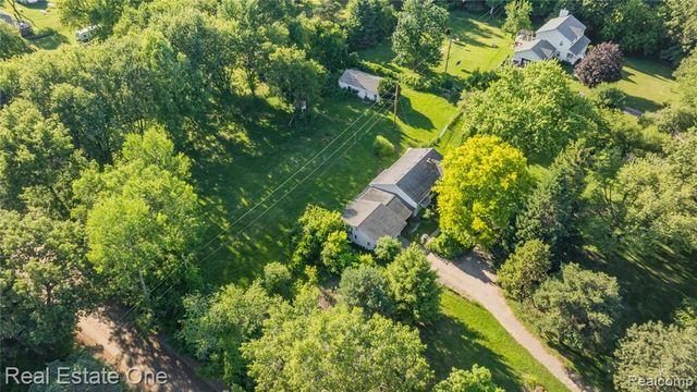 9585 N Eston Road, Clarkston, MI 48348