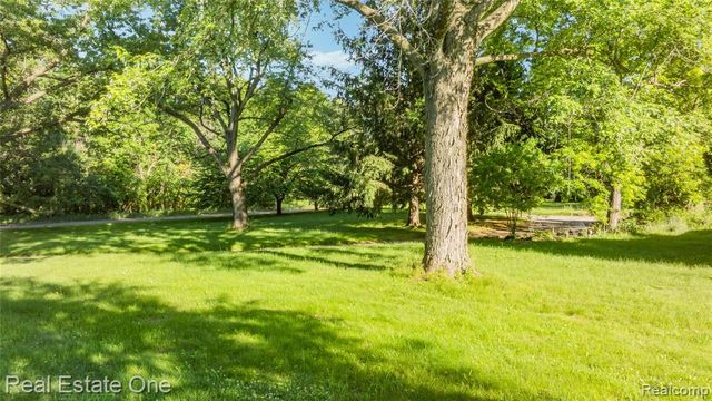 9585 N Eston Road, Clarkston, MI 48348