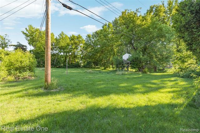 9585 N Eston Road, Clarkston, MI 48348