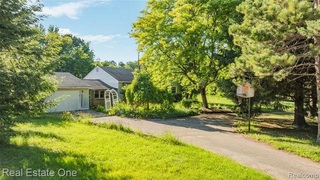 9585 N Eston Road, Clarkston, MI 48348