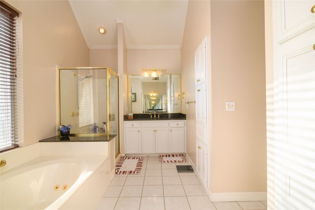 6499 N Lakeshore Drive, Shreveport, LA 71107