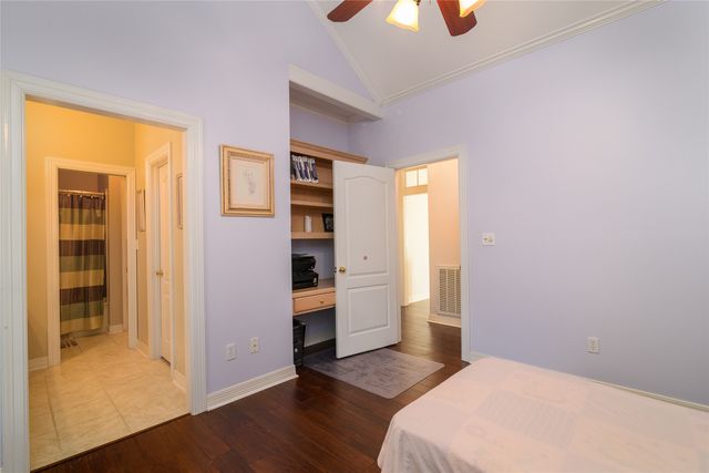 6499 N Lakeshore Drive, Shreveport, LA 71107