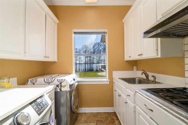 6499 N Lakeshore Drive, Shreveport, LA 71107