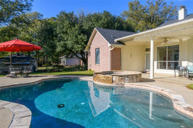 6499 N Lakeshore Drive, Shreveport, LA 71107