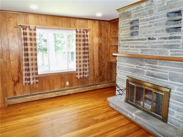 381 Genesee St, Oneida, NY 13421