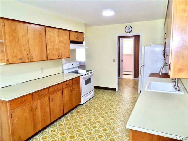 381 Genesee St, Oneida, NY 13421