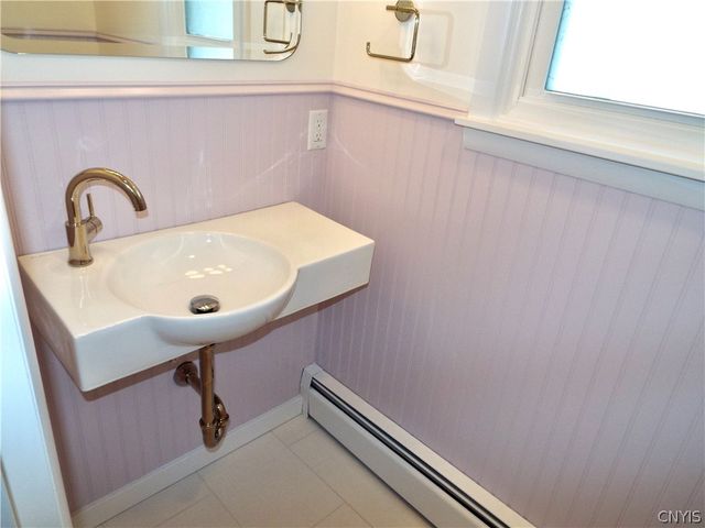 381 Genesee St, Oneida, NY 13421
