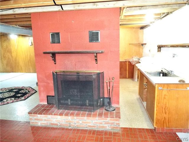 381 Genesee St, Oneida, NY 13421