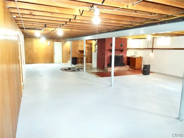 381 Genesee St, Oneida, NY 13421