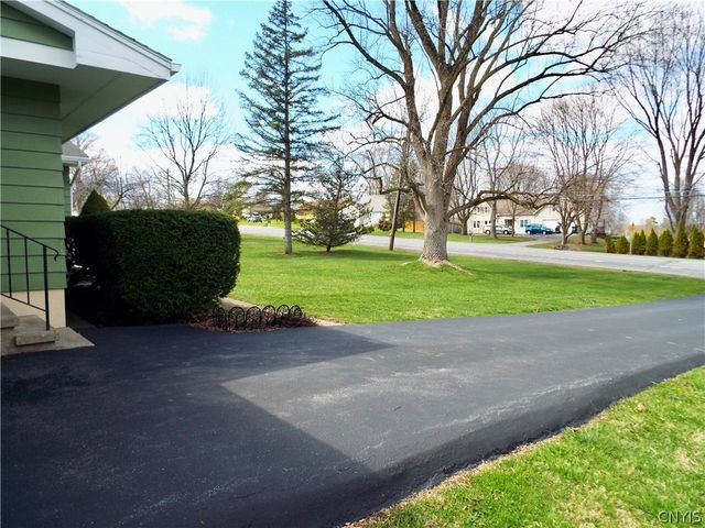381 Genesee St, Oneida, NY 13421