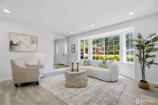 14907 SE 64th Street, Bellevue, WA 98006