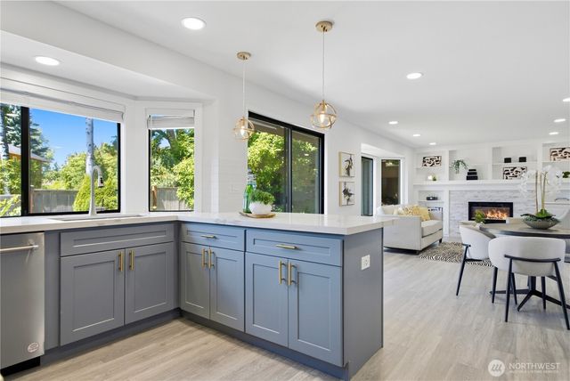 14907 SE 64th Street, Bellevue, WA 98006