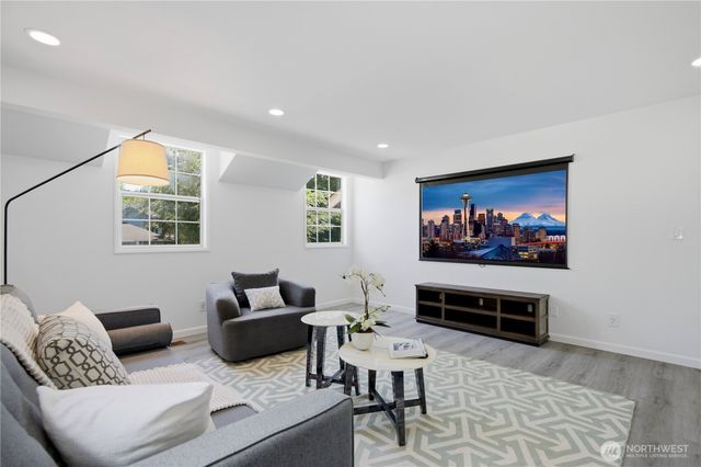 14907 SE 64th Street, Bellevue, WA 98006