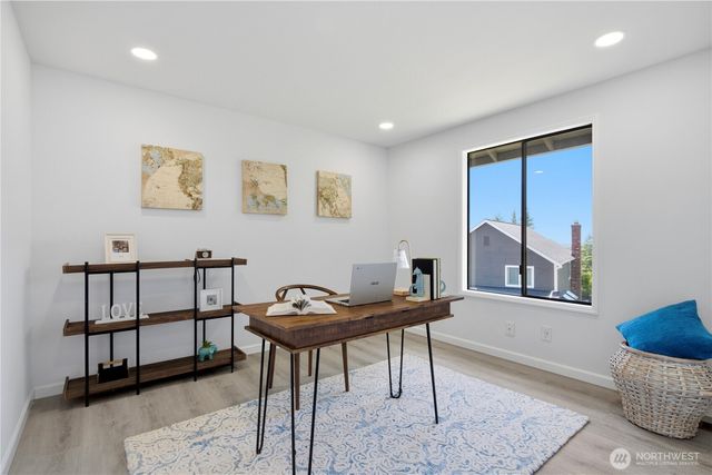 14907 SE 64th Street, Bellevue, WA 98006