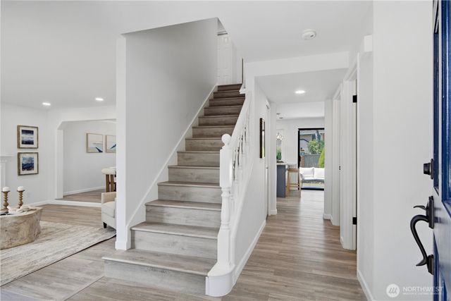 14907 SE 64th Street, Bellevue, WA 98006