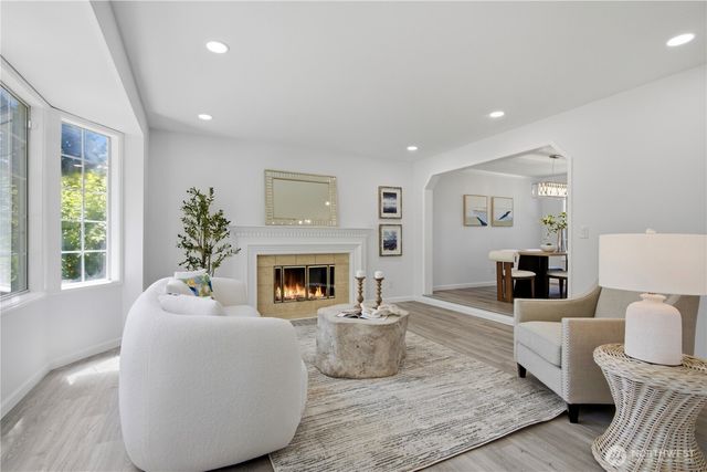 14907 SE 64th Street, Bellevue, WA 98006