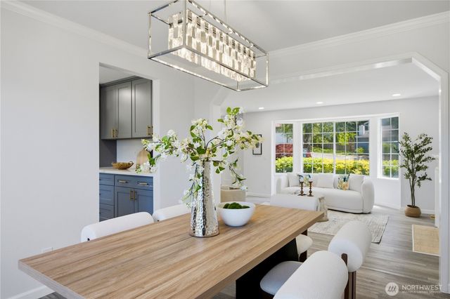 14907 SE 64th Street, Bellevue, WA 98006