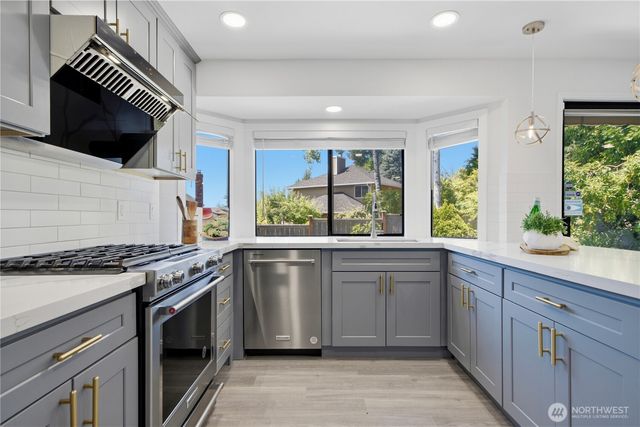 14907 SE 64th Street, Bellevue, WA 98006