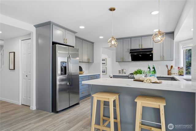 14907 SE 64th Street, Bellevue, WA 98006