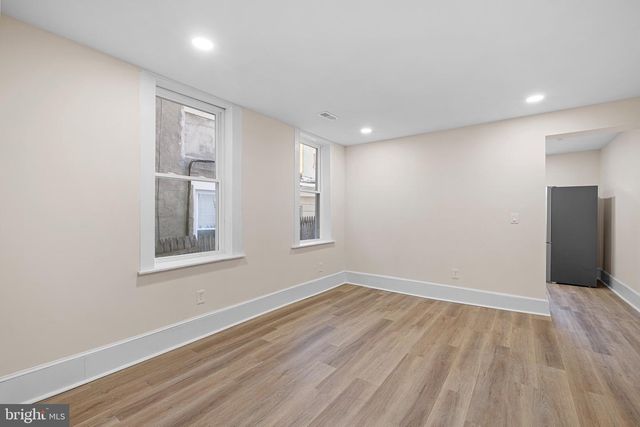 609 N VAN BUREN ST, Wilmington, DE 19805