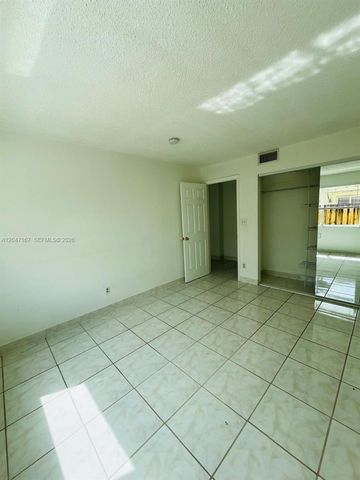 724 NE 4th Street 5, Hallandale Beach, FL 33009