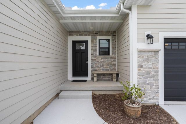 N119W15005 Ivy LANE, Germantown, WI 53022