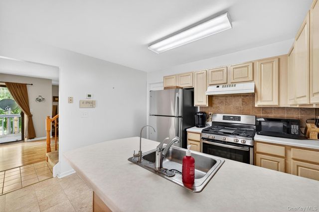 2 Giovanni Court, Monroe, NY 10950